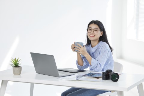 ��ʵҵ��(�й���)���Ź�˾����