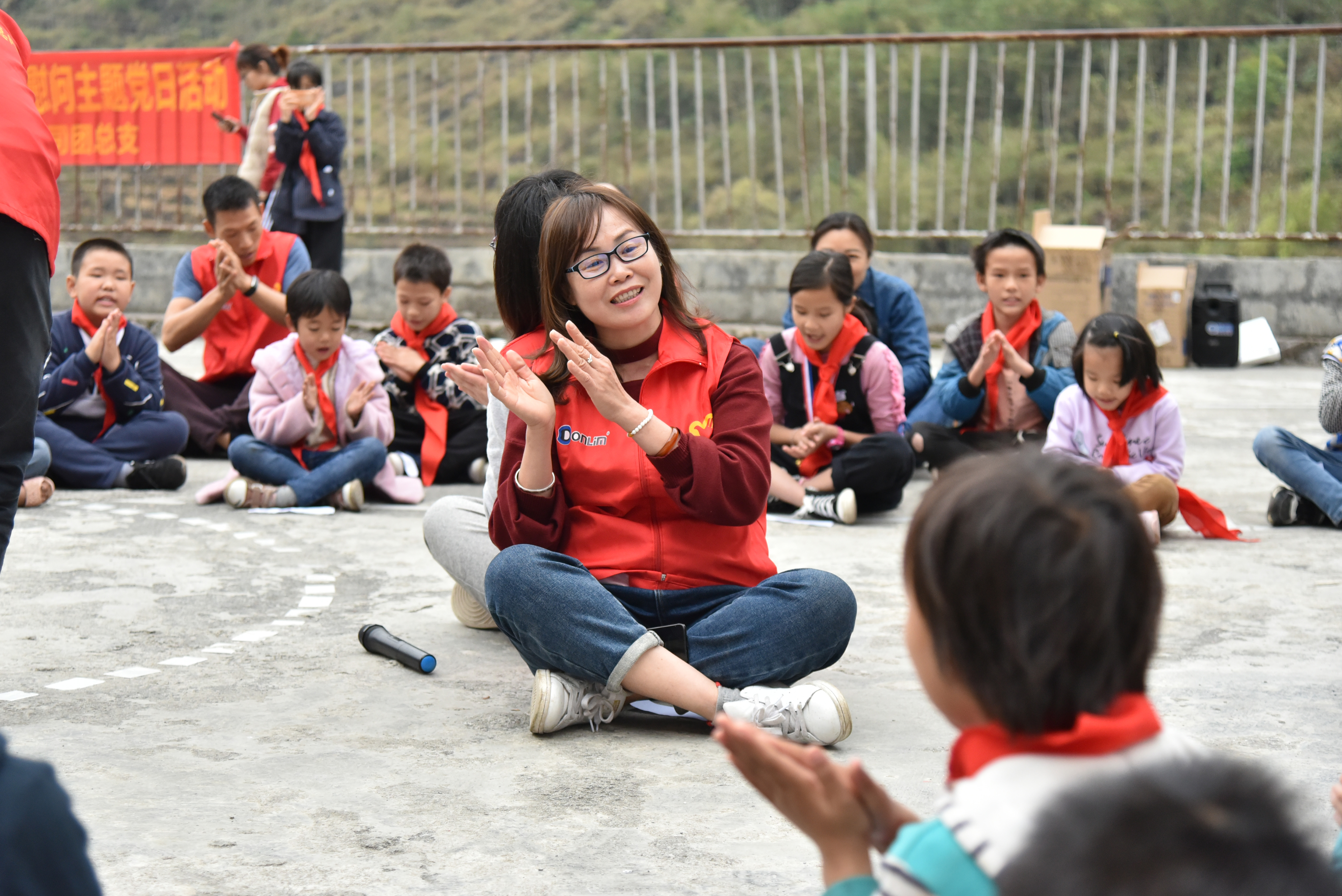 ��ʵҵ��(�й���)���Ź�˾����